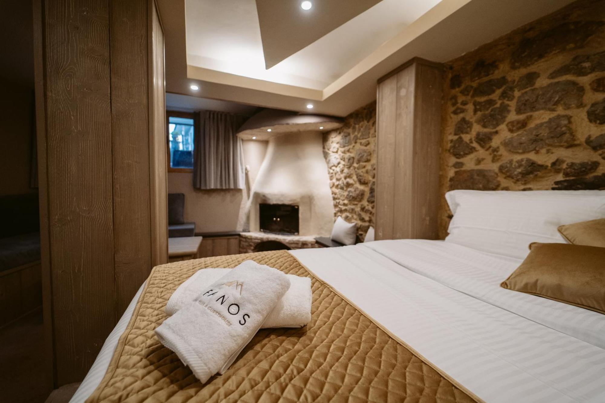 Afanos Guesthouse Arachova Phòng bức ảnh