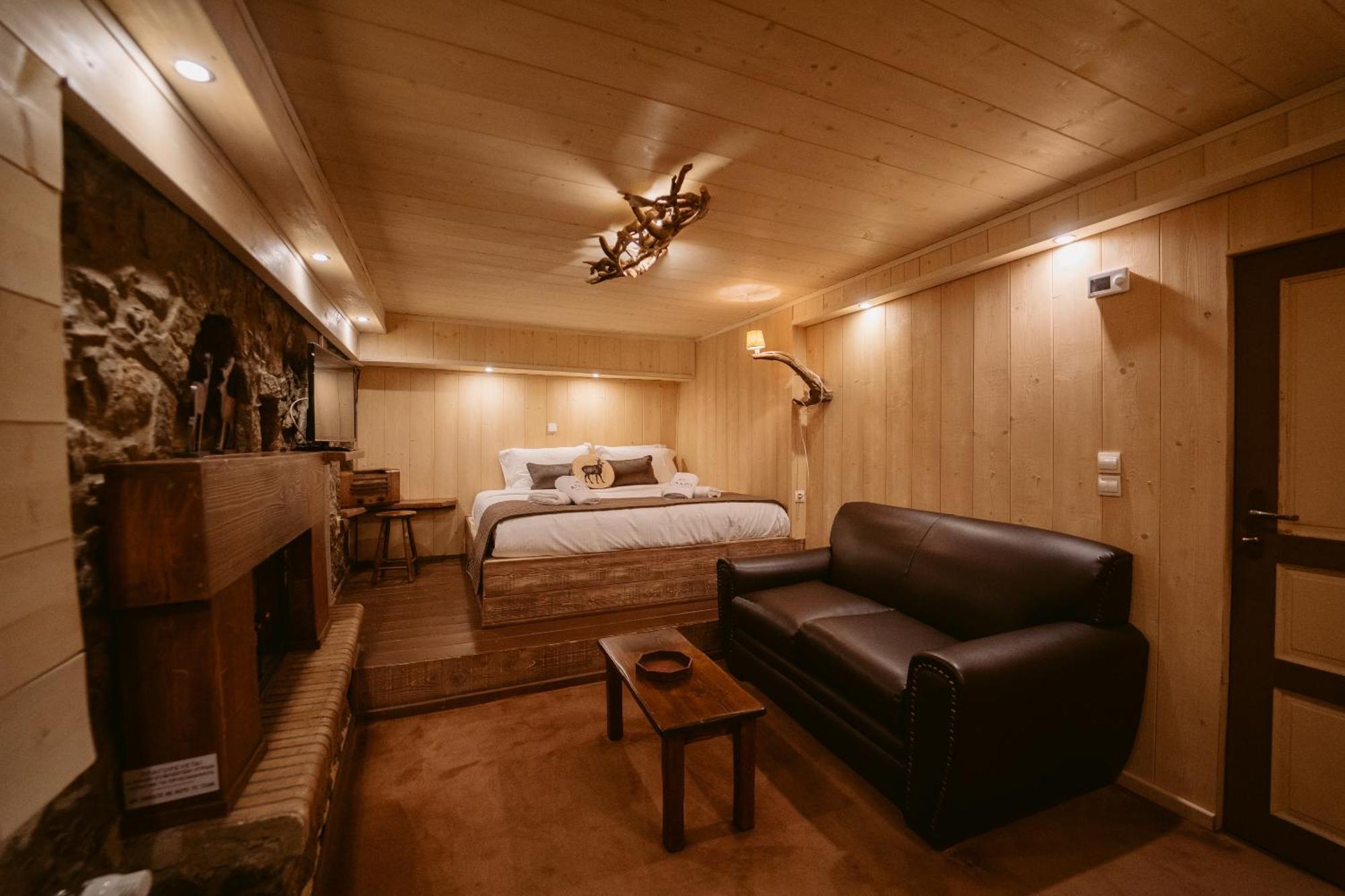 Afanos Guesthouse Arachova Phòng bức ảnh