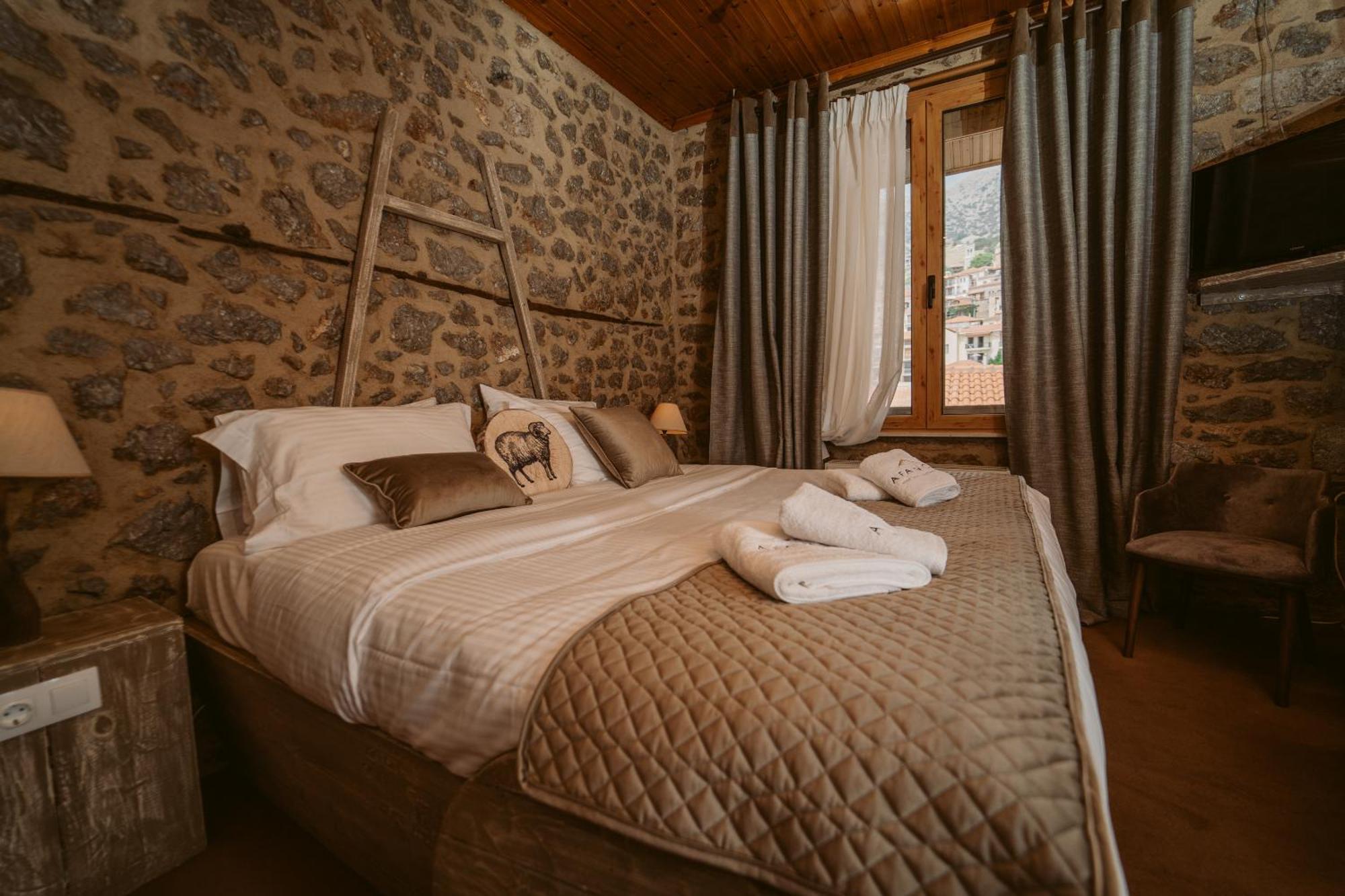 Afanos Guesthouse Arachova Ngoại thất bức ảnh