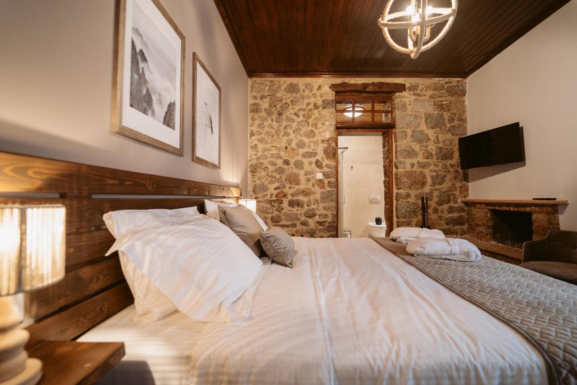 Afanos Guesthouse Arachova Phòng bức ảnh
