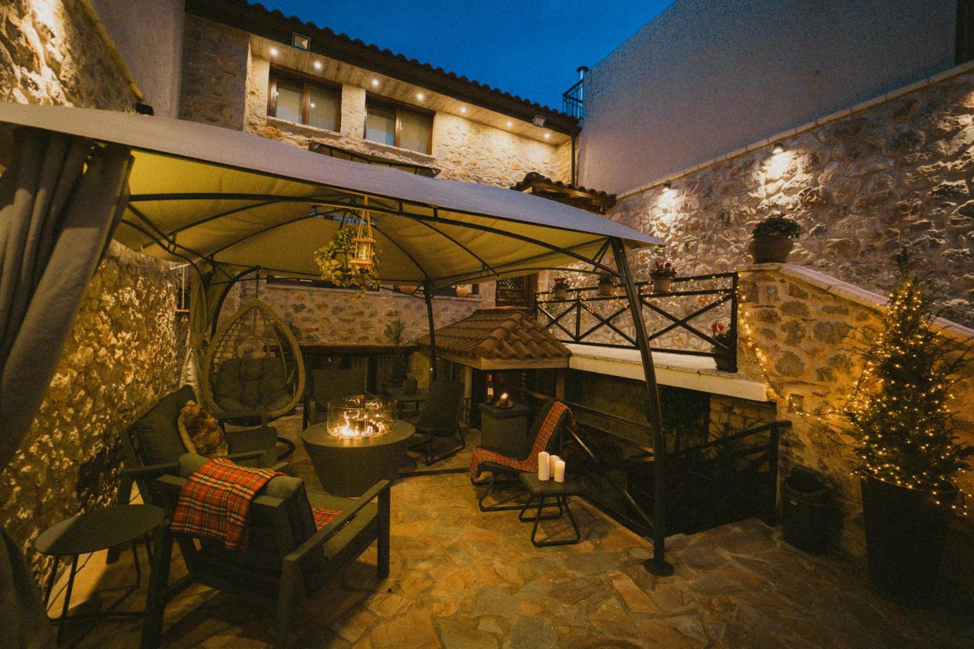 Afanos Guesthouse Arachova Ngoại thất bức ảnh